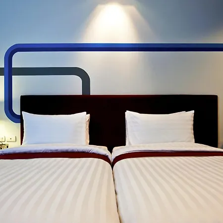 Fx Hotel Metrolink Makkasan