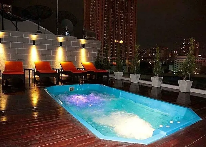 马卡森地铁链富驿时尚酒店 酒店 3*